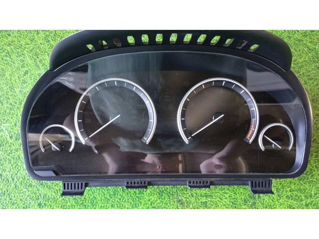 Přístrojová deska  BMW 7 F01 F02 F03 F04 2011 17388410, 9232951  