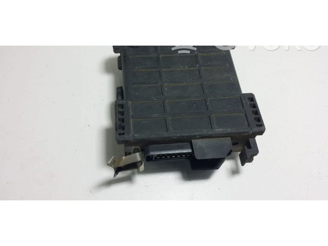 Блок управления двигателя 0280800100, 0280800100   Mercedes-Benz 190 W201