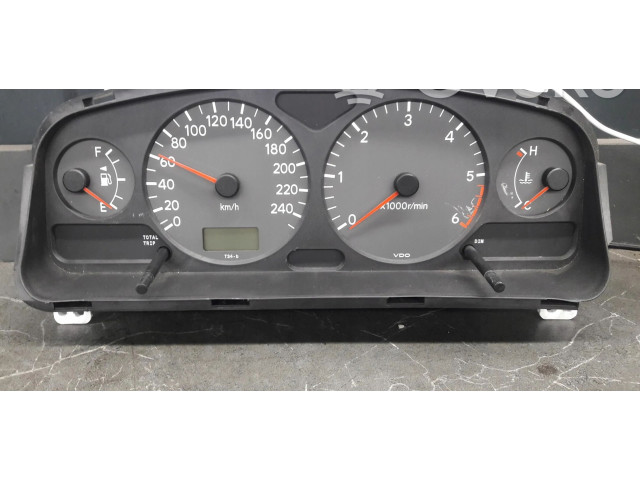 Панель приборов 88458017   Toyota Avensis T220       