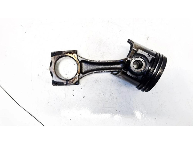 Píst    Mazda 626  pro naftový motor 2.0  
