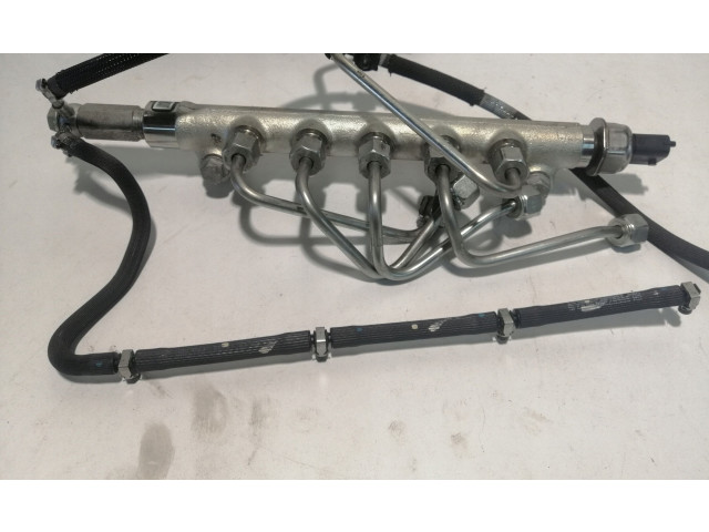 Vstřikovací lišta 55570022, 150231233   Opel Mokka     