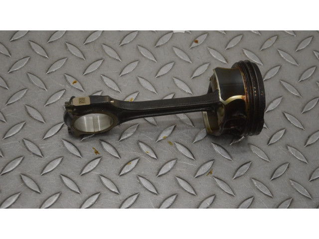  Поршень M 270.910 04671  Mercedes-Benz CLA C117 X117 W117  