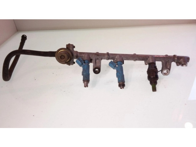 Vstřikovací lišta 2325023020   Toyota Yaris  pro benzínový motor 1.0  