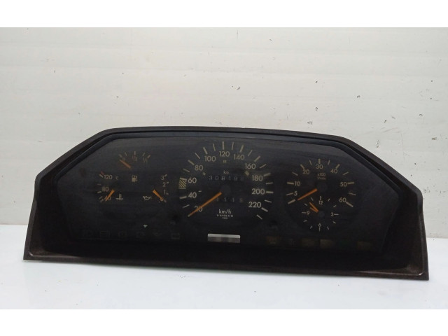 Přístrojová deska  Mercedes-Benz E AMG W210 1987 1245430324, 110008316580  