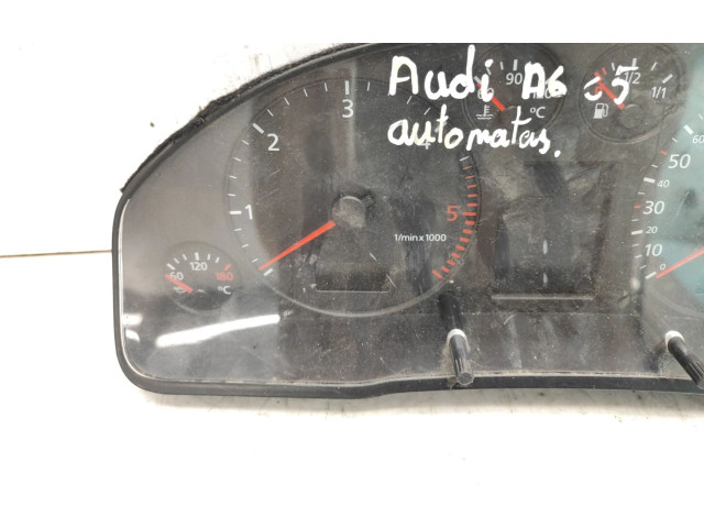 Přístrojová deska  Audi A6 S6 C5 4B 2001 4B0920931M, 110008948  