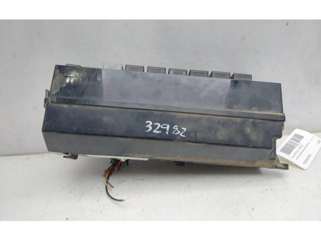 Блок предохранителей YQE500420SW   Land Rover Range Rover Sport L320    