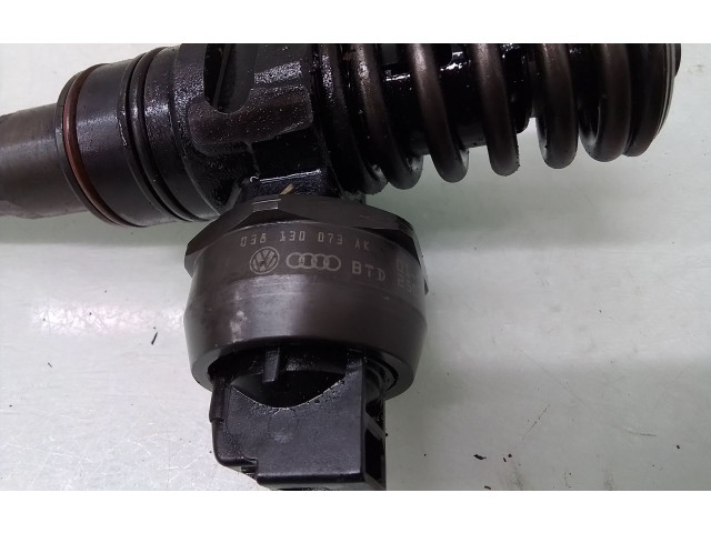 Vstřikovač 038130073AK   Volkswagen Sharan     