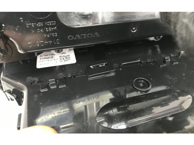 Дисплей    32350422   Volvo XC40
