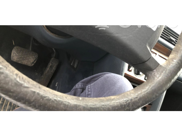 Volant Mercedes-Benz E W124 1990   