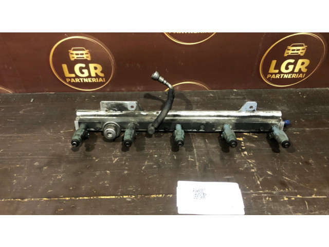 Vstřikovač 0280155830, 9186836   Volvo S60  pro benzínový motor 2.3  