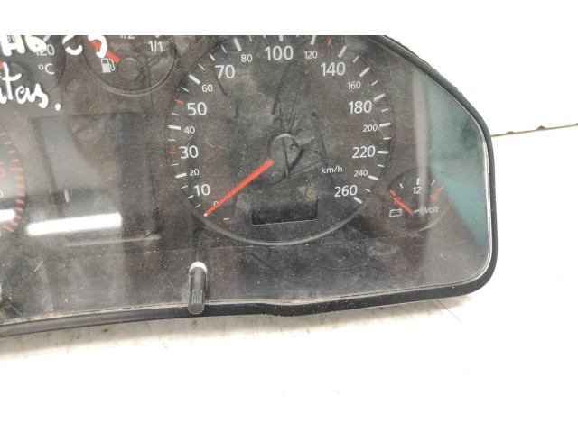 Přístrojová deska  Audi A6 S6 C5 4B 2001 4B0920931M, 110008948  