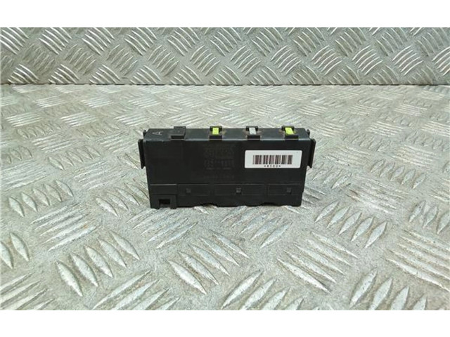 Блок предохранителей  8264130250, 72818500   Lexus GS 300 350 430 450H    
