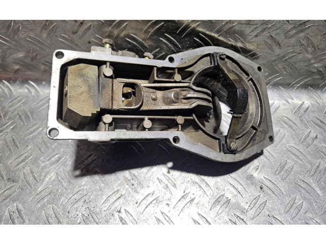 Vstřikovací lišta 0438120208, 026133353B   Audi 80 90 B3     