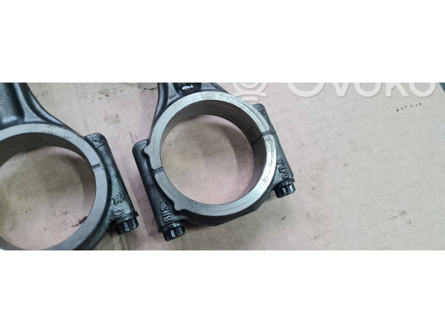 Píst 81L155   Audi A4 S4 B9    DEU DEUA 