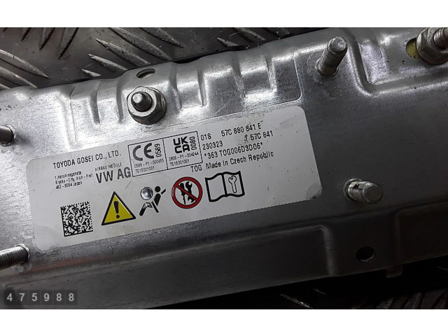 Подушка безопасности для колен 57c880841e   Skoda Karoq