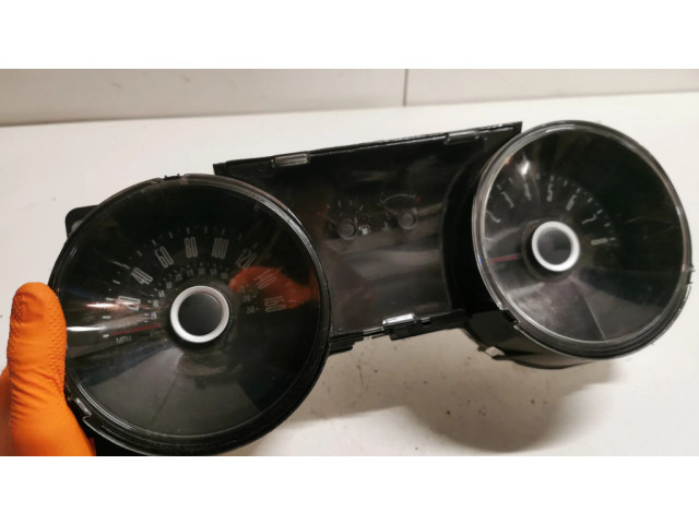 Панель приборов    Ford Mustang V       