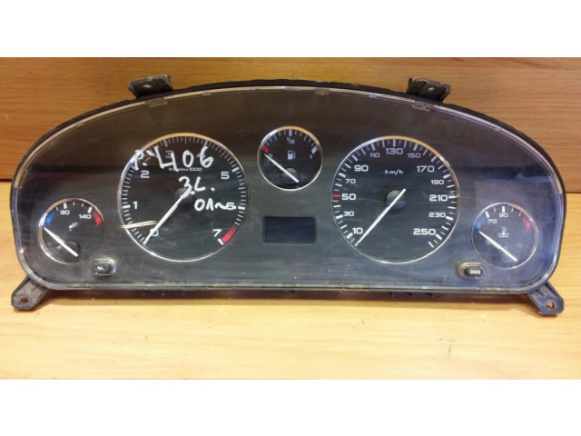 Přístrojová deska  Peugeot 406 2000 9644230780  