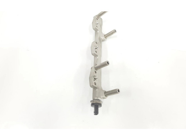 Vstřikovací lišta 13538665631, 8665631   BMW X1 F48 F49   1.5  