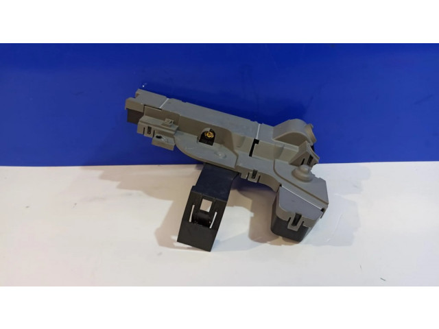   Pojistková skříňka 31473767, 32200086   Volvo S60 2019