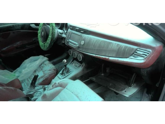 Вентилятор печки    77365569   Alfa Romeo Giulietta
