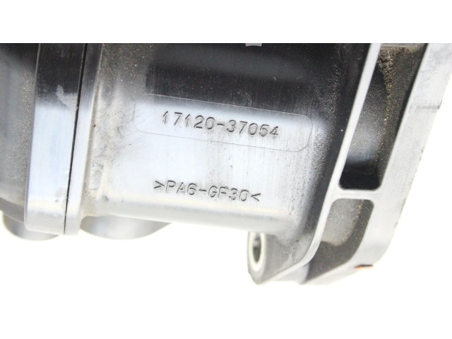 Форсунка 1712037054    Toyota Prius+ (ZVW40)  2ZR-FXE 