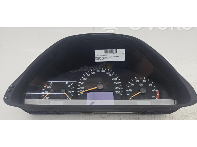 Přístrojová deska  Mercedes-Benz E W210 2000 A2105401611Q05  