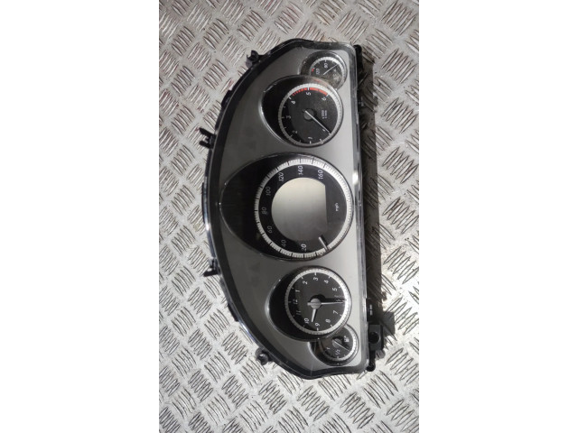 Přístrojová deska  Mercedes-Benz E W212 2013 A2129002010  
