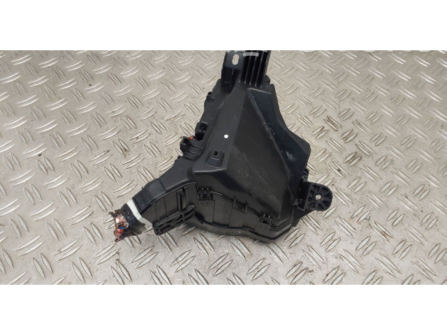   Pojistková skříňka 821110UZ60D, 826620D100   Toyota Yaris 2015