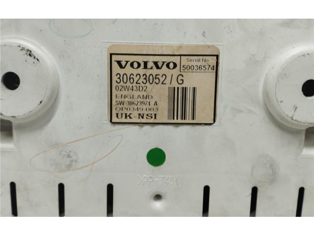 Přístrojová deska  Volvo S40, V40 2002 30623052G, 0090059  