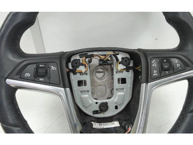 Руль Opel Astra J  2010 - 2015 года 13305810      