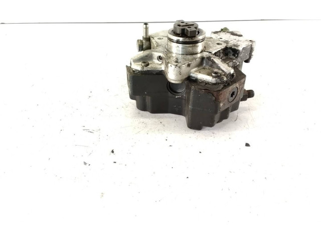 Vstřikovací čerpadlo 8692521, 038115   Volvo V70     