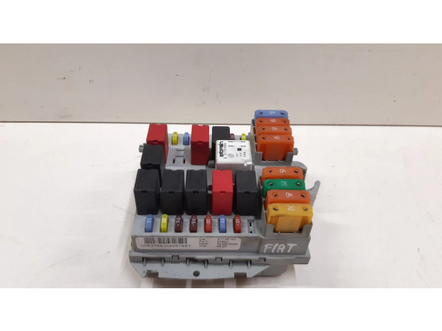 Блок предохранителей 11908, 0051738102057657   Fiat Croma    