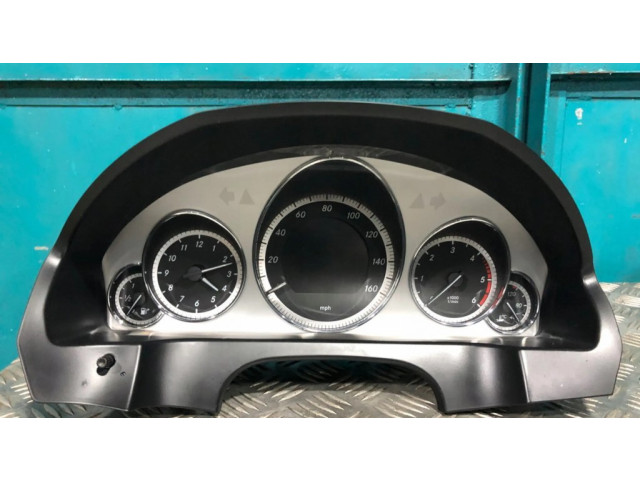 Přístrojová deska  Mercedes-Benz E C207 W207 2010 A2129005104  