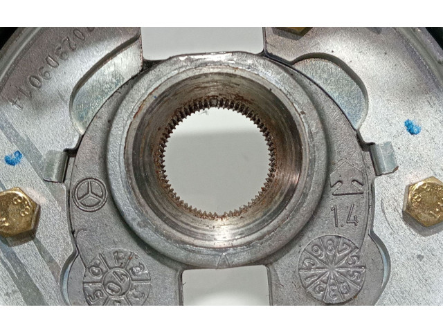 Volant Mercedes-Benz ML W163 2004 22026f8194  