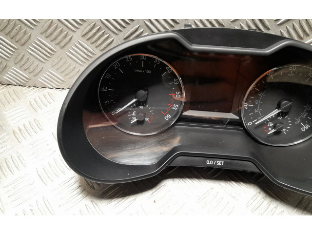 Přístrojová deska  Skoda Octavia Mk3 (5E) 2014 5E0920971D, 1355020313  
