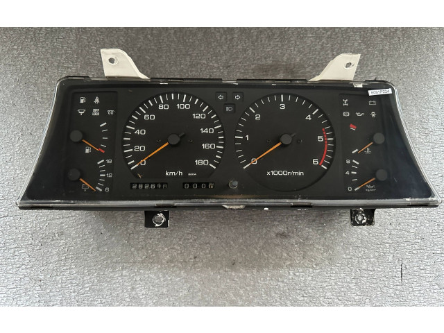 Přístrojová deska  Nissan Patrol Y60 1992 2482033J18, 2481304J00  