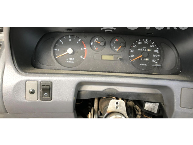 Přístrojová deska  Nissan Terrano 1998   