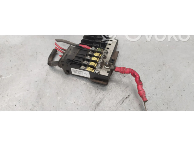 Блок предохранителей 5607000980, T3030423005640   Ford Fusion    