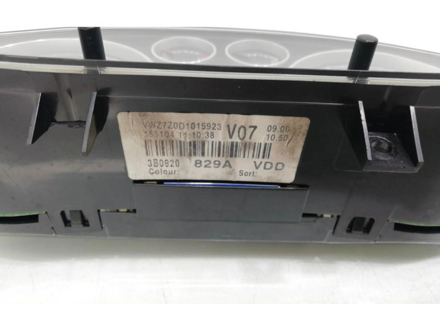 Přístrojová deska  Volkswagen PASSAT  3B0920829A  