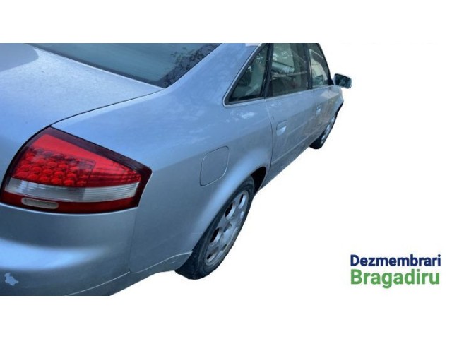   Pojistková skříňka    Audi A6 S6 C5 4B 2004