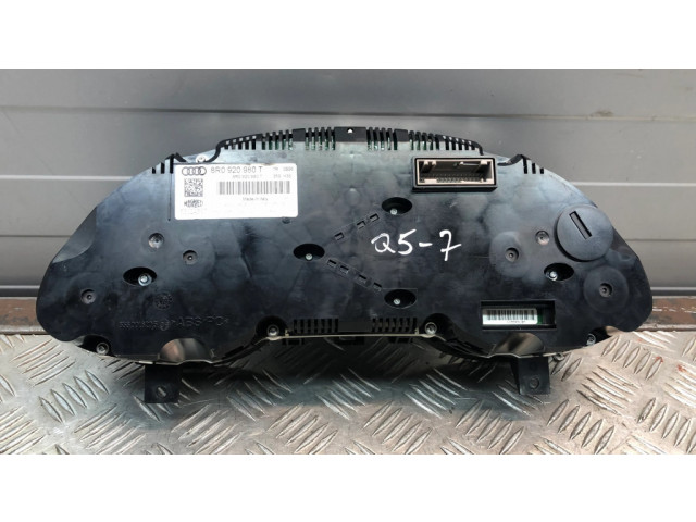 Панель приборов 8R0920980T   Audi Q5 SQ5       