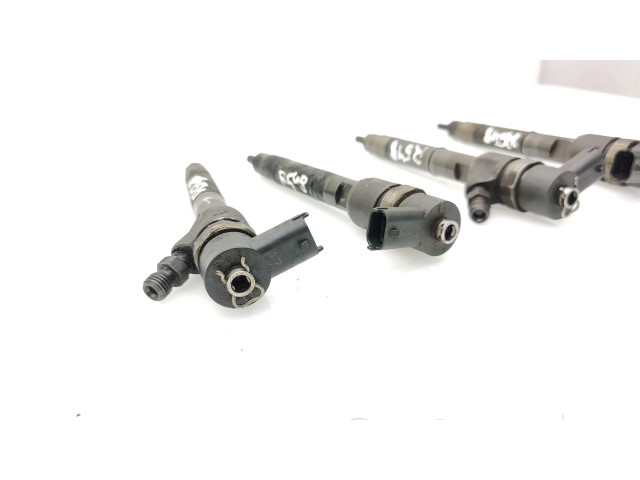 Комплект форсунок 044511011, 338002A800    Hyundai i40 для дизельного двигателя  1.7