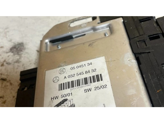   Pojistková skříňka A0325458432, 05045134   Mercede-Benz S W220 2002