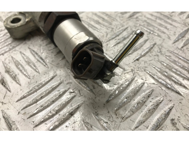 Vstřikovací lišta 238100R020, 8945860010   Toyota Auris 150    2ADFHV 