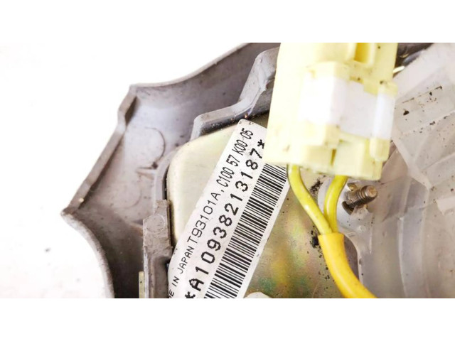 Подушка безопасности водителя c10057k00   Mazda Premacy