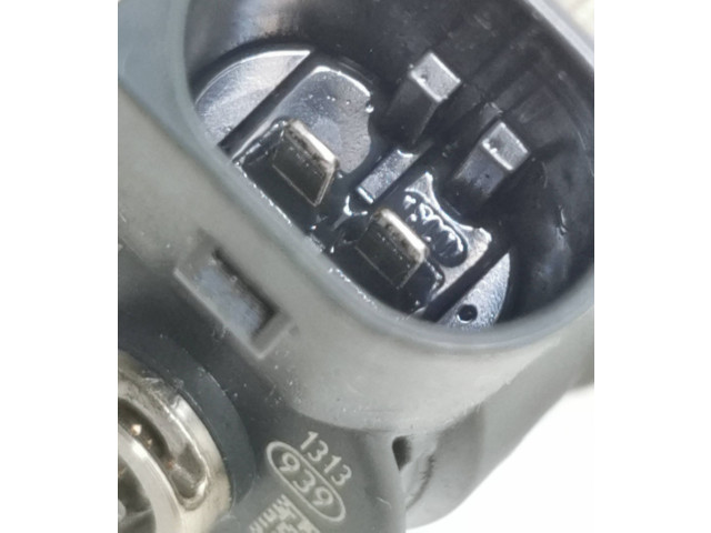 Vstřikovač 0445110601, 779844606   BMW 1 F20 F21    N47D20C 