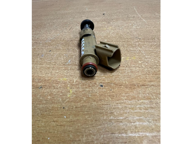 Vstřikovač 232500T030, F5350   Toyota Avensis T270     