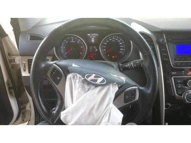 Volant Hyundai i30 2012   