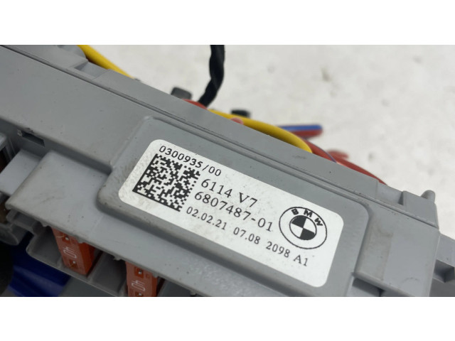   Pojistková skříňka 6807487   BMW 3 G20 G21 2021