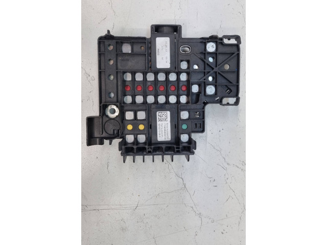 Блок предохранителей 101327200E   Tesla Model S    